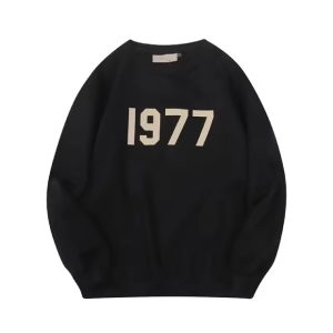 1977 Essentials Sweatshirt Black